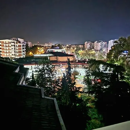 Apartment Bright, Modern - 2 Bedroom *
