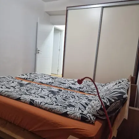 Bright, Modern - 2 Bedroom Skopje